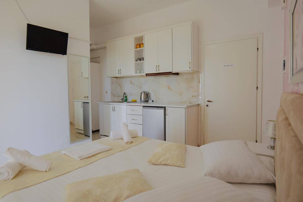 Eleni Guest House Sarandë Eksteriør billede