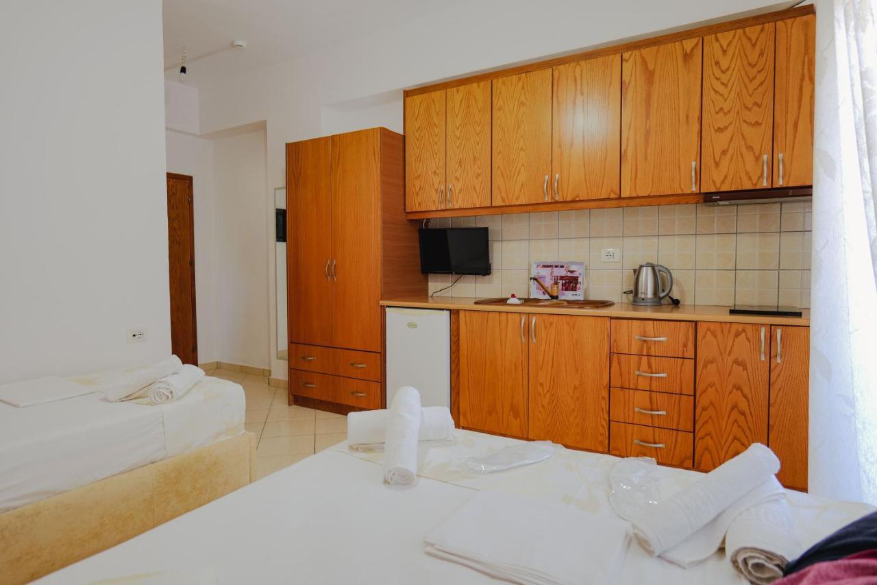 Eleni Guest House Sarandë Eksteriør billede