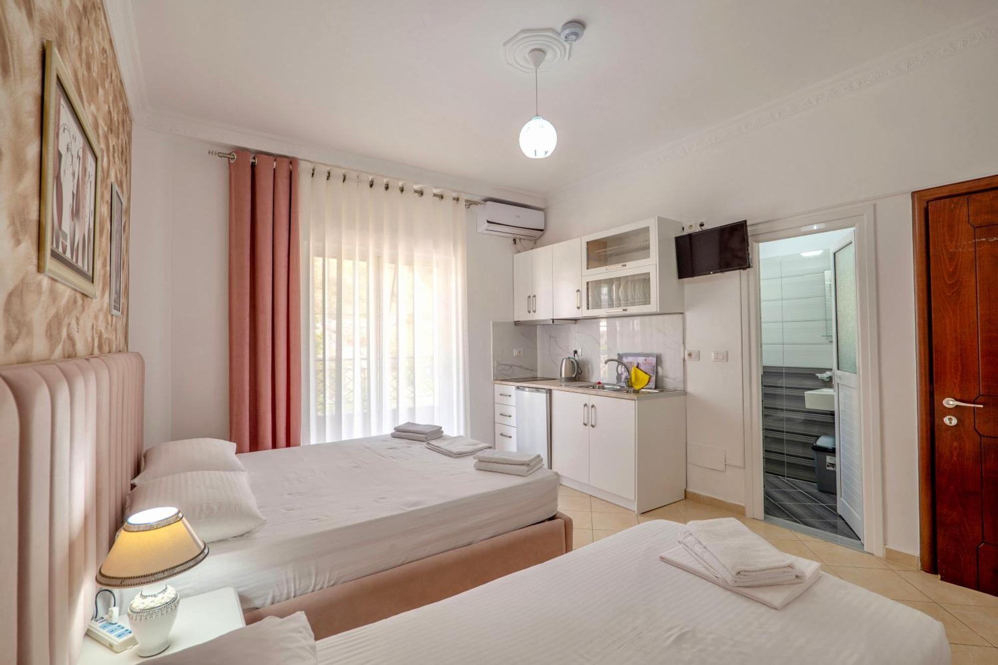 Eleni Guest House Sarandë Eksteriør billede